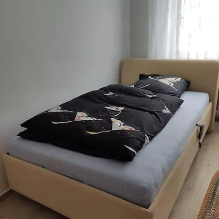Grosszuegige Wohnung Zum Wohlfuehlen Mit 120Qm Gaggenau Buitenkant foto
